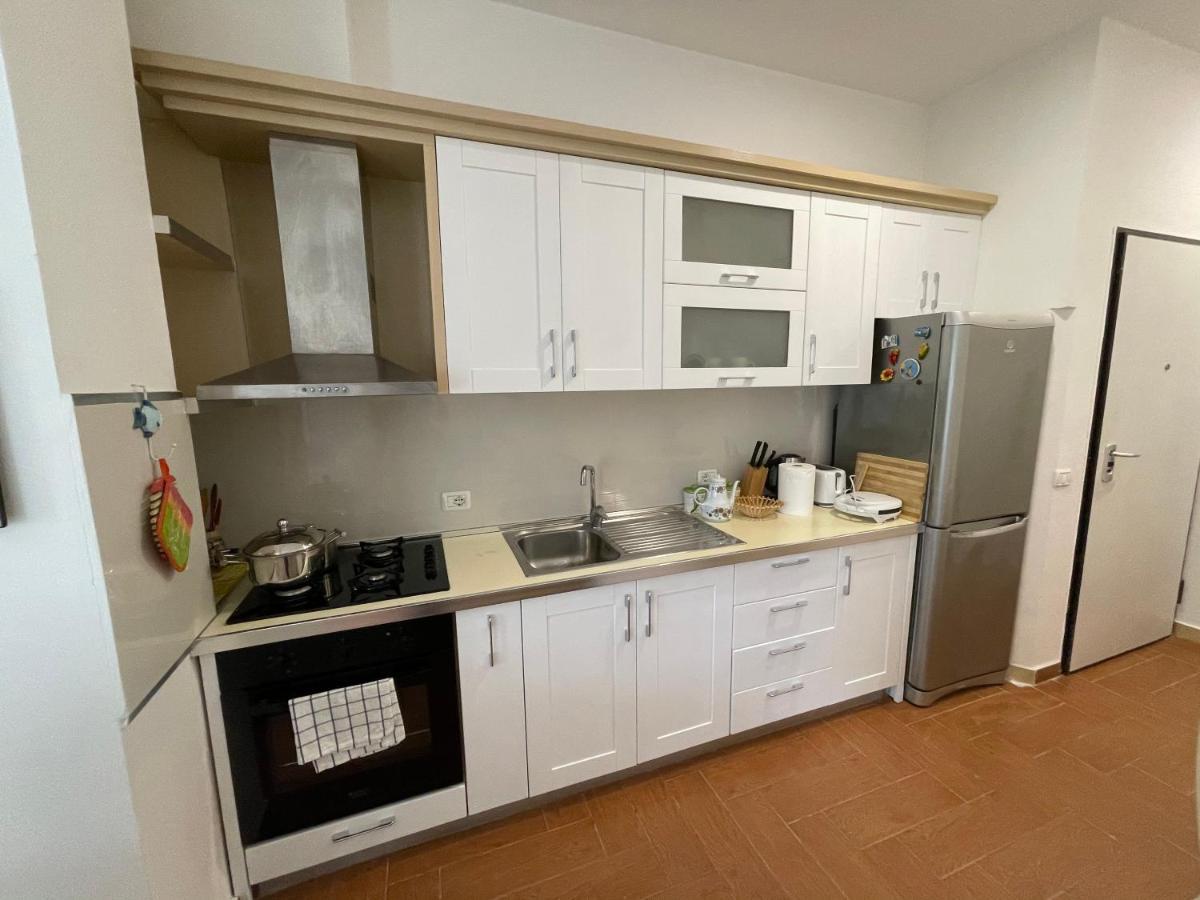 Gjiri Lalzit Apartment ドゥラス エクステリア 写真
